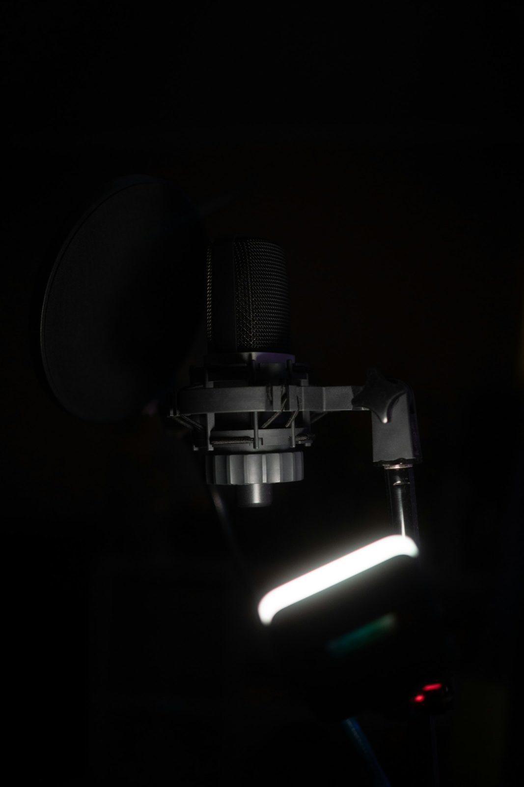 How to Set Up a Home Studio: Gear Guide 2026